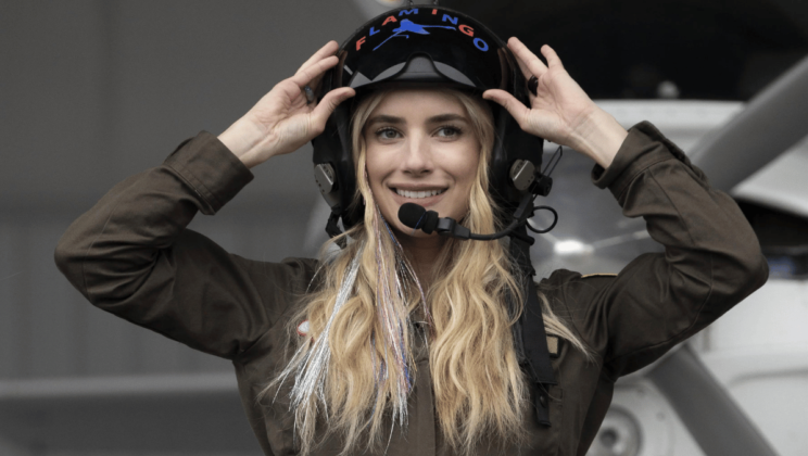 “Space Cadet”: Emma Roberts Despega Hacia la Diversión y el Amor